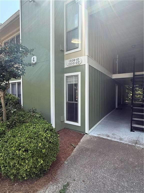 1 bedroom, 1 bathroom, 884 sq ft condominium for sale at 1300 Branch Drive, Tucker, GA 30084 — photo 2
