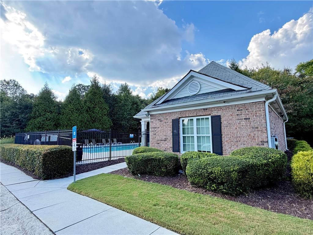 3 bedroom, 2 bathroom, 1,315 sq ft single family residence for sale at 2114 Appaloosa Way, Conyers, GA 30012 — photo 8