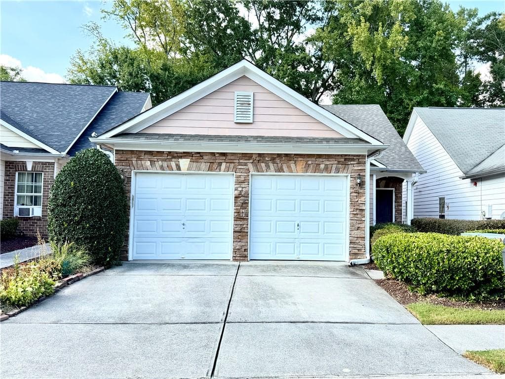 3 bedroom, 2 bathroom, 1,315 sq ft single family residence for sale at 2114 Appaloosa Way, Conyers, GA 30012 — photo 4