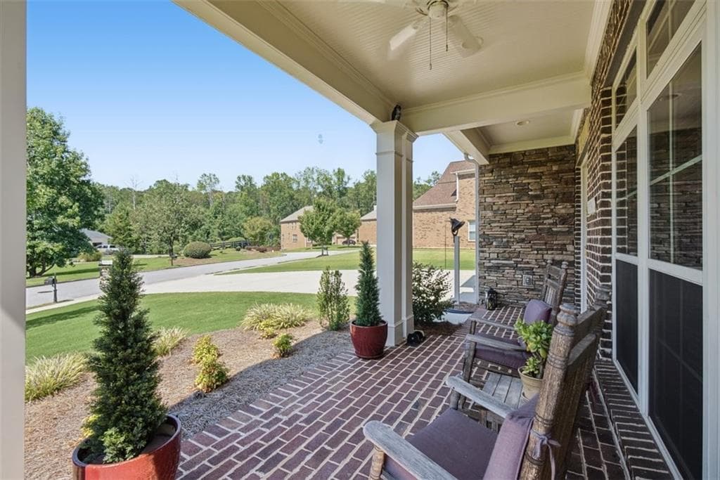 5 bedroom, 5 bathroom, 5,458 sq ft single family residence for sale at 1432 Willis Lake Drive, Kennesaw, GA 30152 — photo 5