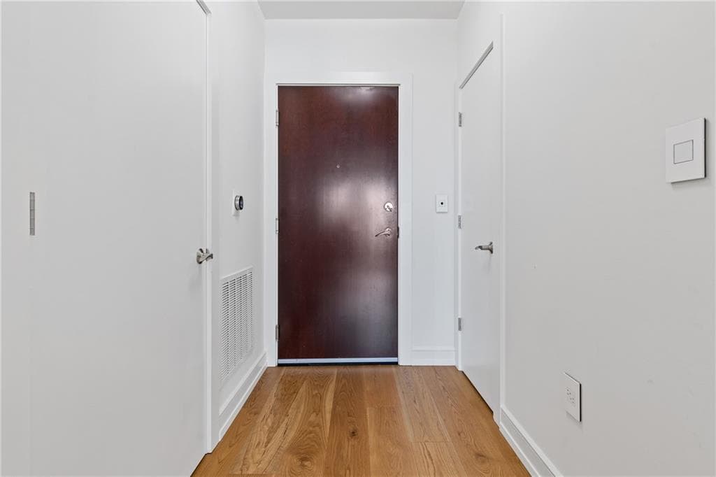 2 bedroom, 2 bathroom, 1,329 sq ft condominium for sale at 222 12th Street 2108, Atlanta, GA 30309 — photo 4