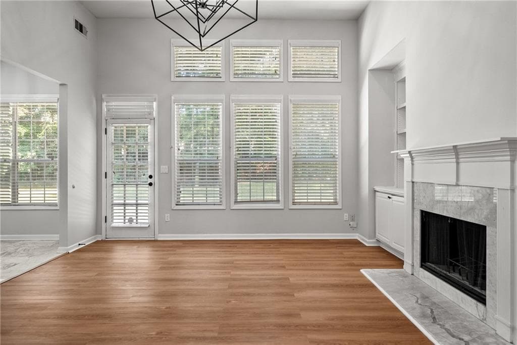 3 bedroom, 3 bathroom, 2,136 sq ft single family residence for sale at 120 Mcintosh Place Drive, Fayetteville, GA 30214 — photo 5