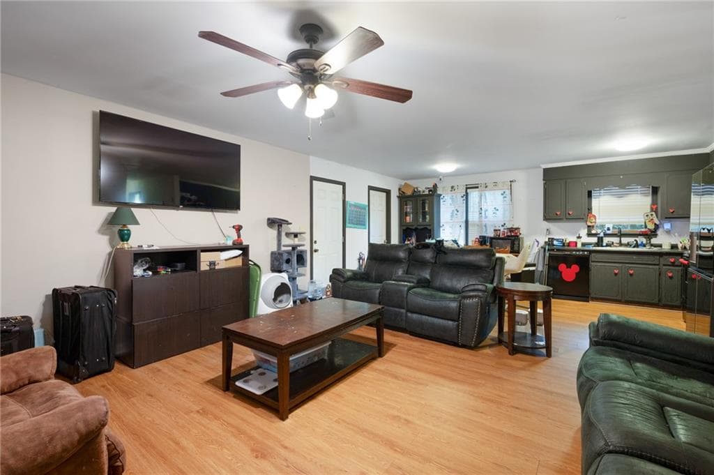 3 bedroom, 2 bathroom, 1,053 sq ft single family residence for sale at 4339 Dews Pond Road, Calhoun, GA 30701 — photo 2