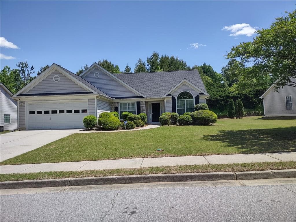 3 bedroom, 2 bathroom, 1,580 sq ft single family residence for rent at 1930 charleston oak Circle, Lawrenceville, GA 30043 for $2,199 a month — photo 1 of 8