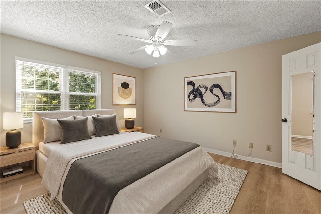 2 bedroom, 2 bathroom, 823 sq ft condominium for rent at 611 Barrington Hills Drive, Sandy Springs, GA 30350 for $1,850 a month — photo 3