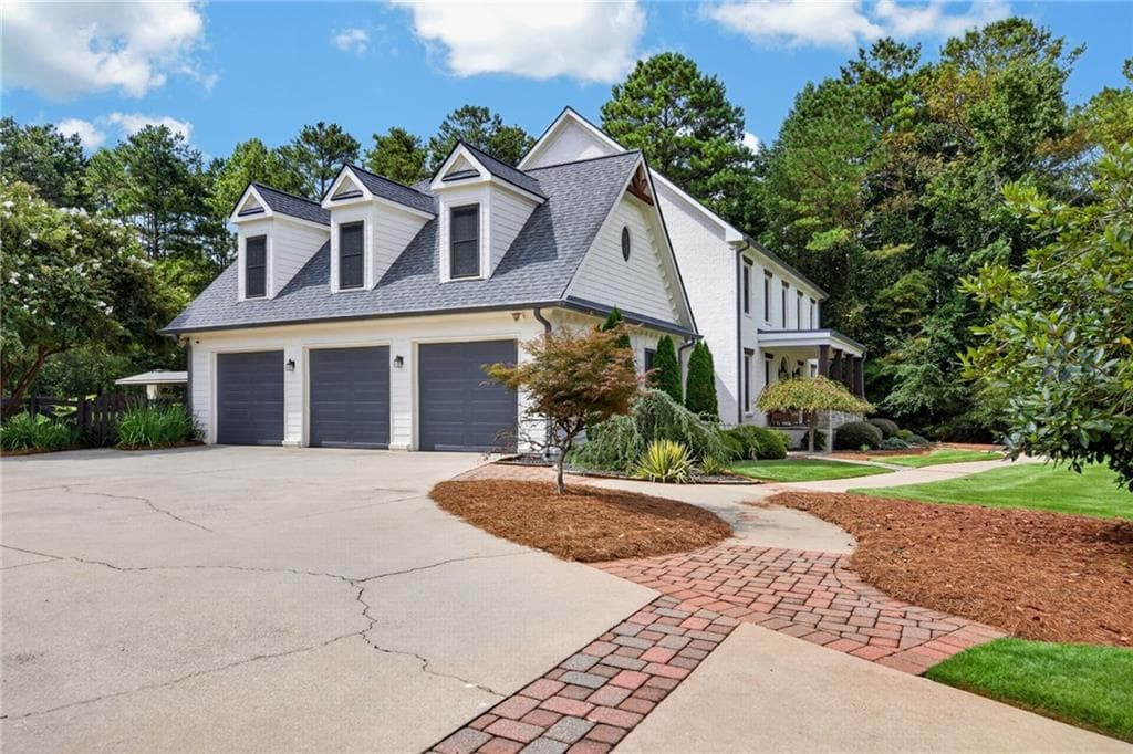 6 bedroom, 7 bathroom, 5,368 sq ft single family residence for sale at 104 Reserve Dr, Carrollton, GA 30117 — photo 8