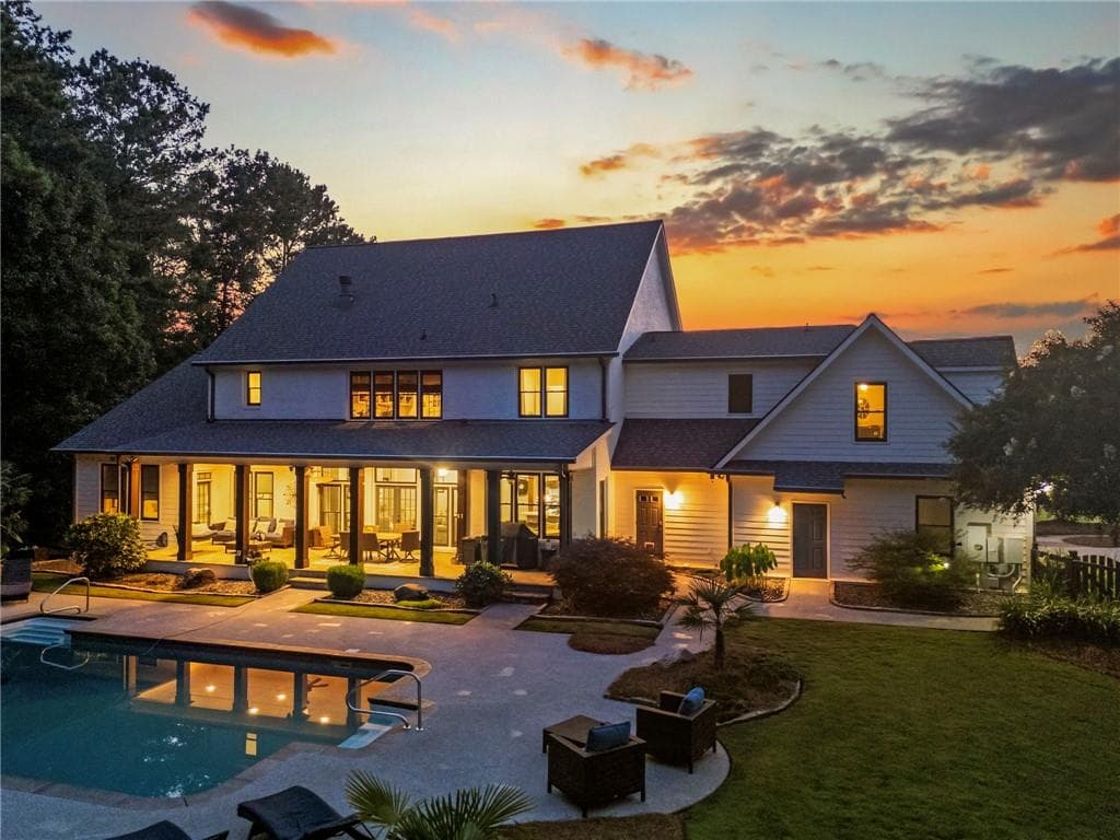 6 bedroom, 7 bathroom, 5,368 sq ft single family residence for sale at 104 Reserve Dr, Carrollton, GA 30117 — photo 5