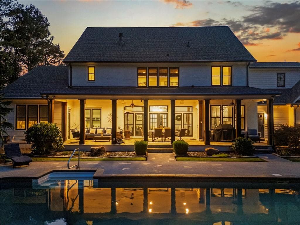 6 bedroom, 7 bathroom, 5,368 sq ft single family residence for sale at 104 Reserve Dr, Carrollton, GA 30117 — photo 4