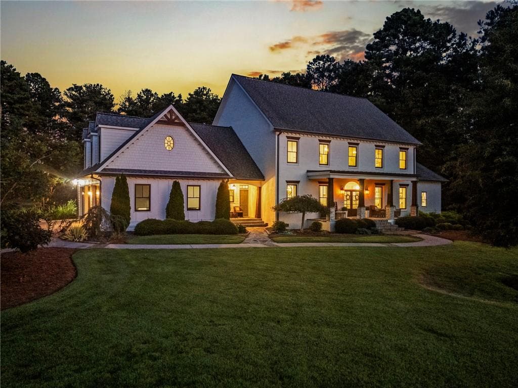 6 bedroom, 7 bathroom, 5,368 sq ft single family residence for sale at 104 Reserve Dr, Carrollton, GA 30117 — photo 3