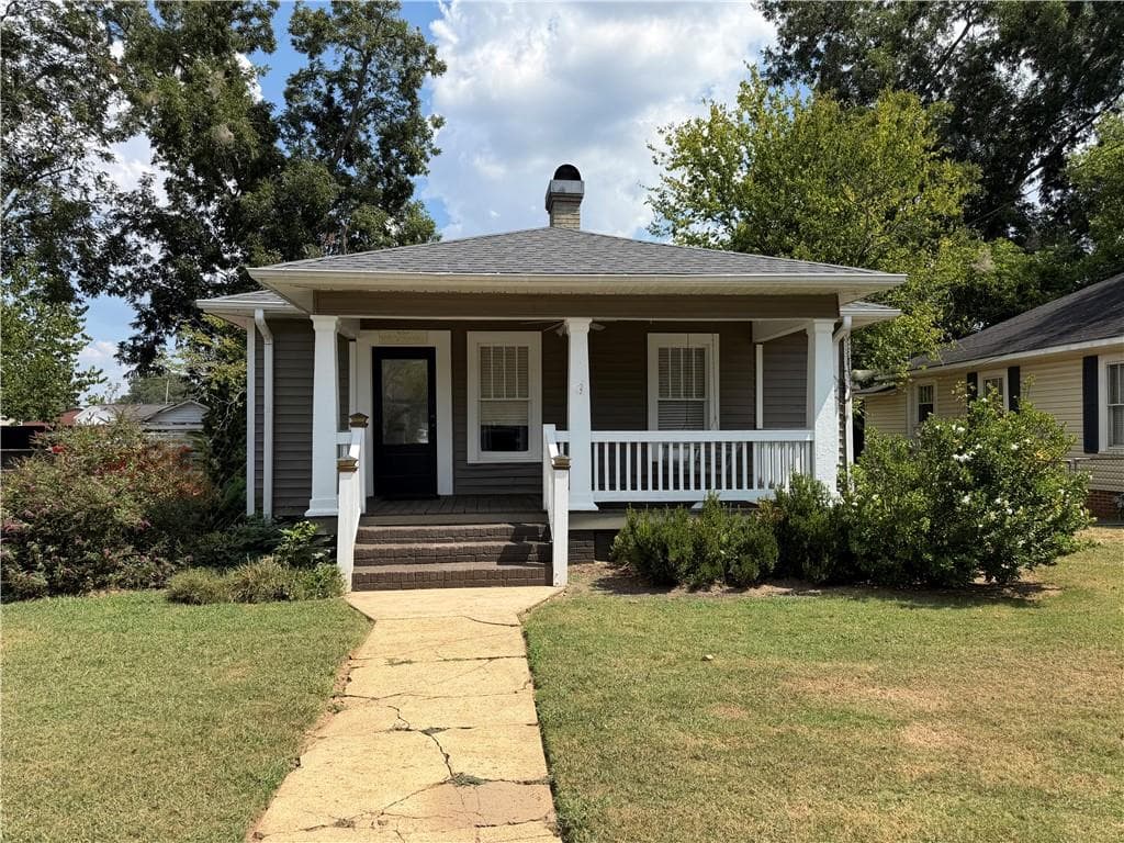 3 bedroom, 2 bathroom, 1,328 sq ft single family residence for sale at 130 Marshall Street, Cedartown, GA 30125