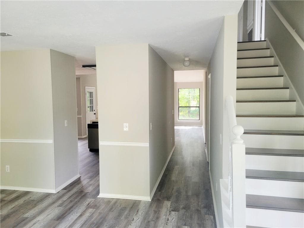 3 bedroom, 3 bathroom, 1,978 sq ft single family residence for rent at 1980 Hunters Ridge Drive, Lawrenceville, GA 30044 for $2,195 a month — photo 3