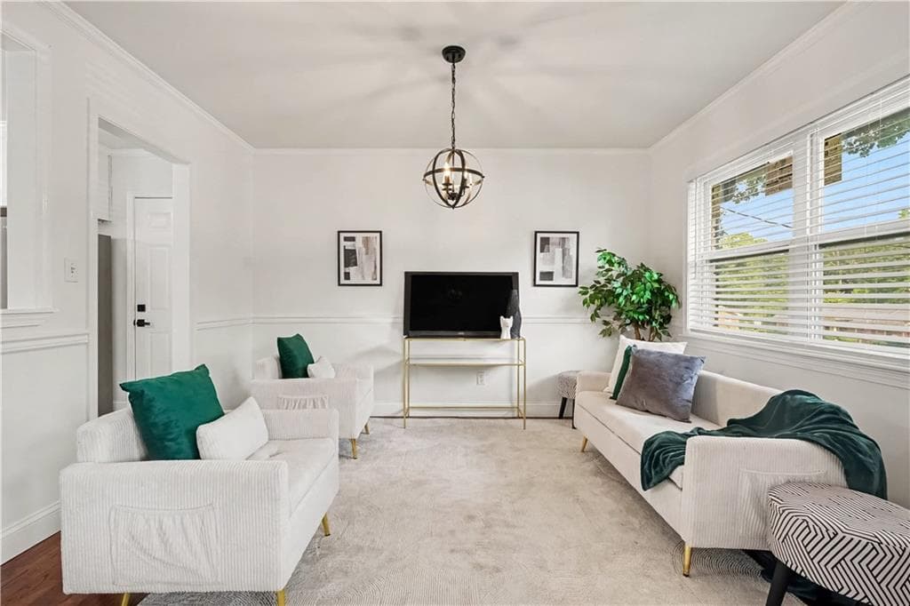 4 bedroom, 2 bathroom, 1,906 sq ft single family residence under contract at 2417 Winshire Drive, Decatur, GA 30035 — photo 5