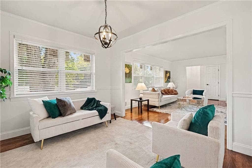 4 bedroom, 2 bathroom, 1,906 sq ft single family residence under contract at 2417 Winshire Drive, Decatur, GA 30035 — photo 6