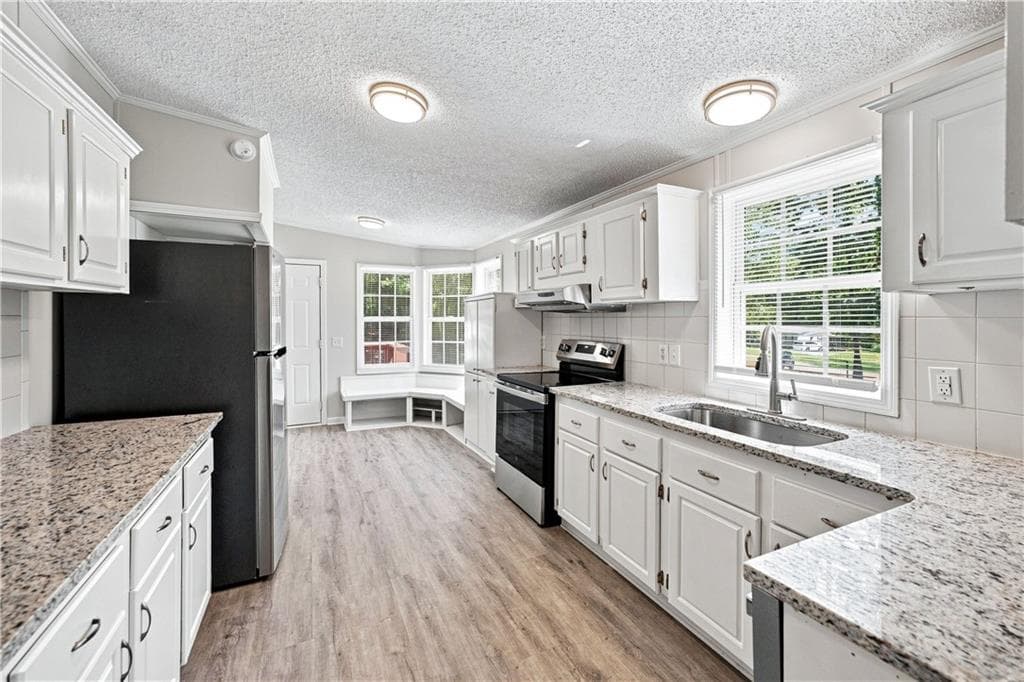 3 bedroom, 2 bathroom, 1,612 sq ft single family residence for rent at 326 Forest Lake Road, Pendergrass, GA 30567 for $1,850 a month — photo 9
