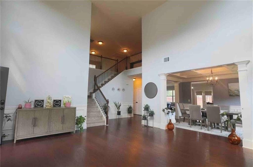 6 bedroom, 4 bathroom, 4,249 sq ft single family residence for rent at 3125 Pleasant Valley Trail, Cumming, GA 30028 for $3,500 a month — photo 3