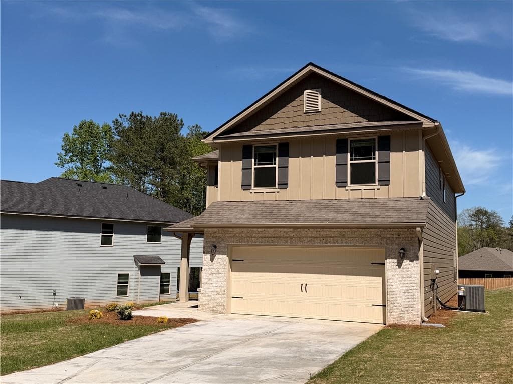 4 bedroom, 3 bathroom, 2,408 sq ft single family residence under contract at 513 Creek Road, Cornelia, GA 30531 — photo 2
