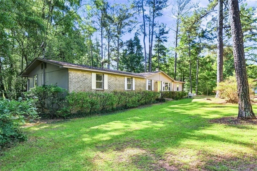 3 bedroom, 2 bathroom, 2,274 sq ft single family residence for sale at 361 Wisso Road, Griffin, GA 30223 — photo 2