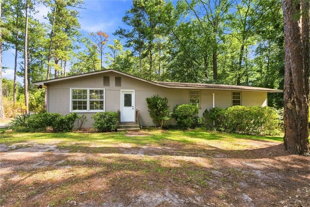 3 bedroom, 2 bathroom, 2,274 sq ft single family residence for sale at 361 Wisso Road, Griffin, GA 30223 — photo 4