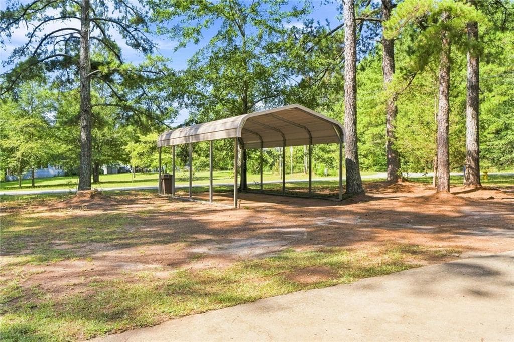 3 bedroom, 2 bathroom, 2,274 sq ft single family residence for sale at 361 Wisso Road, Griffin, GA 30223 — photo 5