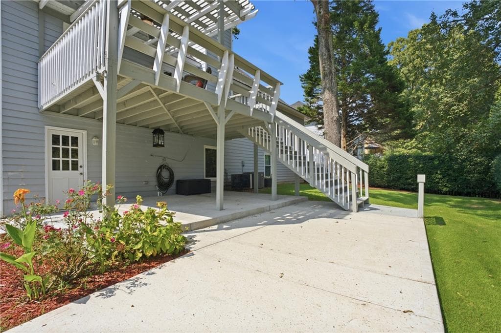 4 bedroom, 3 bathroom, 3,102 sq ft single family residence under contract at 5008 Sandyhook Court, Acworth, GA 30102 — photo 6