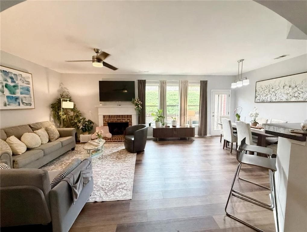 3 bedroom, 3 bathroom, 1,823 sq ft townhouse for sale at 2946 Oshields Court 3, Marietta, GA 30060 — photo 3