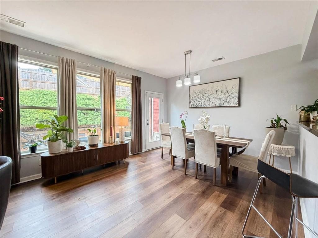 3 bedroom, 3 bathroom, 1,823 sq ft townhouse for sale at 2946 Oshields Court 3, Marietta, GA 30060 — photo 5