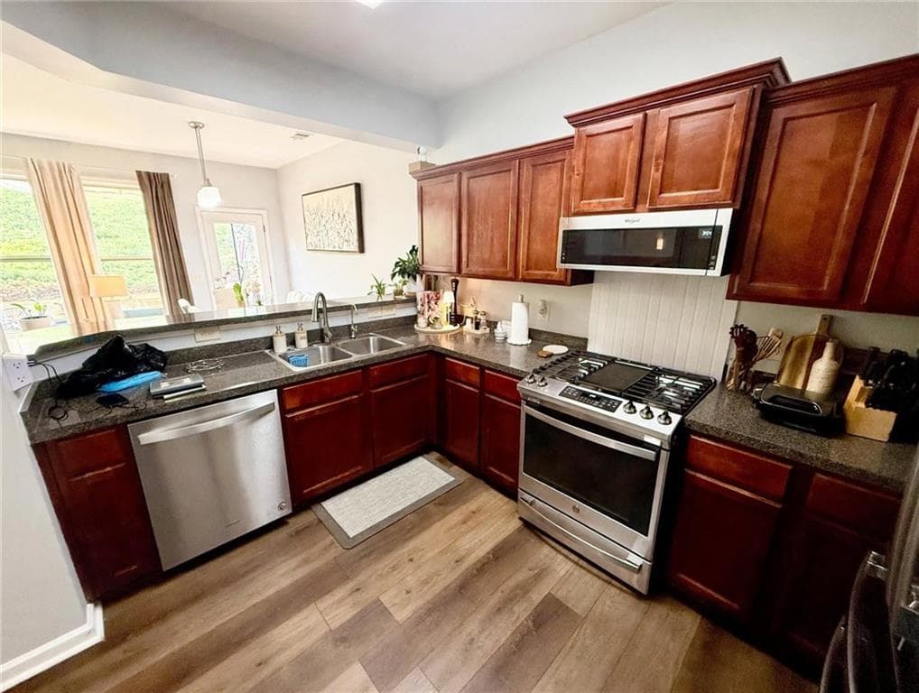 3 bedroom, 3 bathroom, 1,823 sq ft townhouse for sale at 2946 Oshields Court 3, Marietta, GA 30060 — photo 6