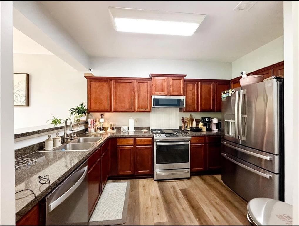 3 bedroom, 3 bathroom, 1,823 sq ft townhouse for sale at 2946 Oshields Court 3, Marietta, GA 30060 — photo 7
