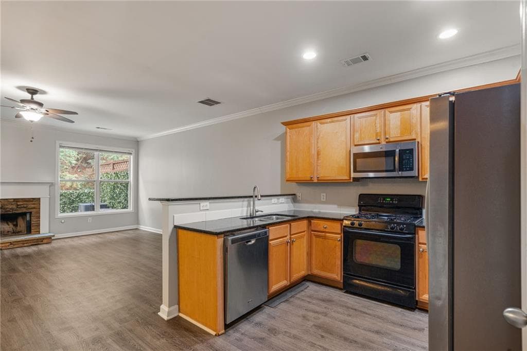 3 bedroom, 4 bathroom, 2,390 sq ft townhouse for rent at 1030 Firethorne Pass, Cumming, GA 30040 for $2,400 a month — photo 3