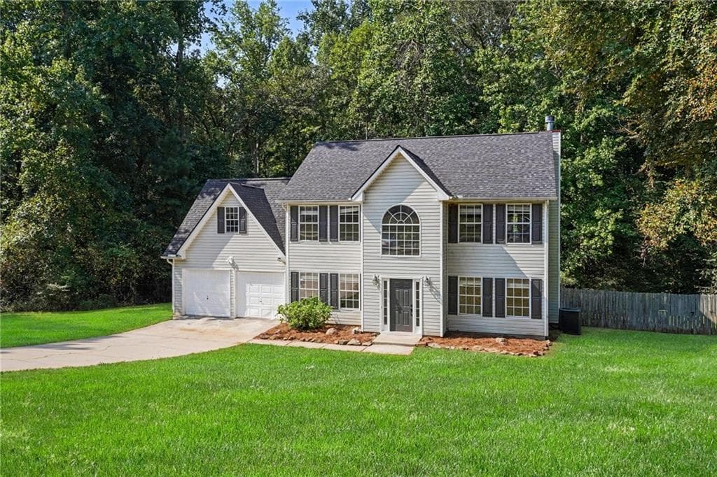 4 bedroom, 3 bathroom, 2,246 sq ft single family residence for sale at 420 Callaway Point, Mcdonough, GA 30252 — photo 3