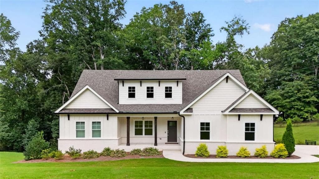 5 bedroom, 4 bathroom, 3,324 sq ft single family residence for sale at 727 Old Collins Road, Hoschton, GA 30548 — photo 1 of 87
