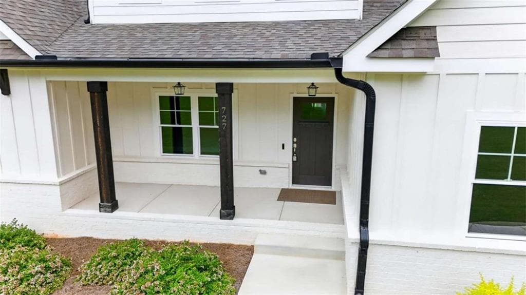 5 bedroom, 4 bathroom, 3,324 sq ft single family residence for sale at 727 Old Collins Road, Hoschton, GA 30548 — photo 9