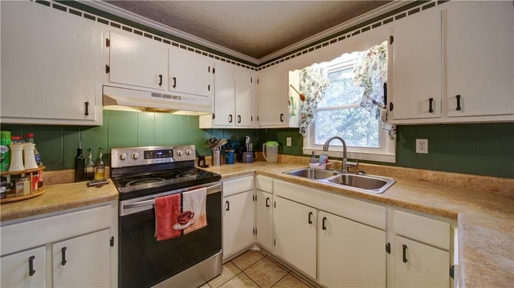 3 bedroom, 2 bathroom, 1,167 sq ft single family residence under contract at 469 PLANTATION Drive, Winder, GA 30680 — photo 8