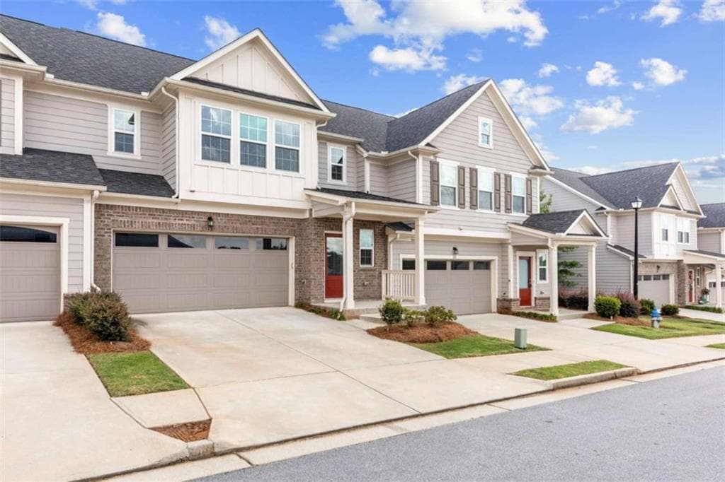 3 bedroom, 3 bathroom, 2,267 sq ft townhouse for sale at 13 Millican Drive, Peachtree City, GA 30269