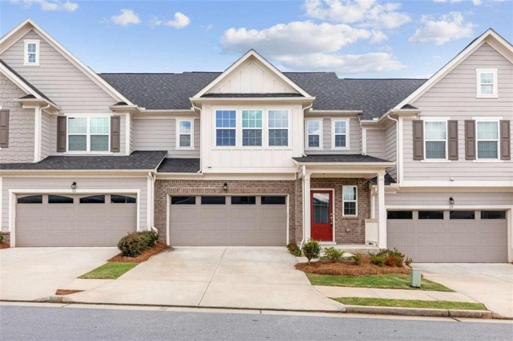 3 bedroom, 3 bathroom, 2,267 sq ft townhouse for sale at 13 Millican Drive, Peachtree City, GA 30269 — photo 2