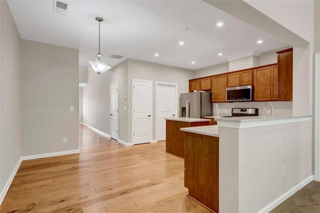 3 bedroom, 3 bathroom, 2,267 sq ft townhouse for sale at 13 Millican Drive, Peachtree City, GA 30269 — photo 8