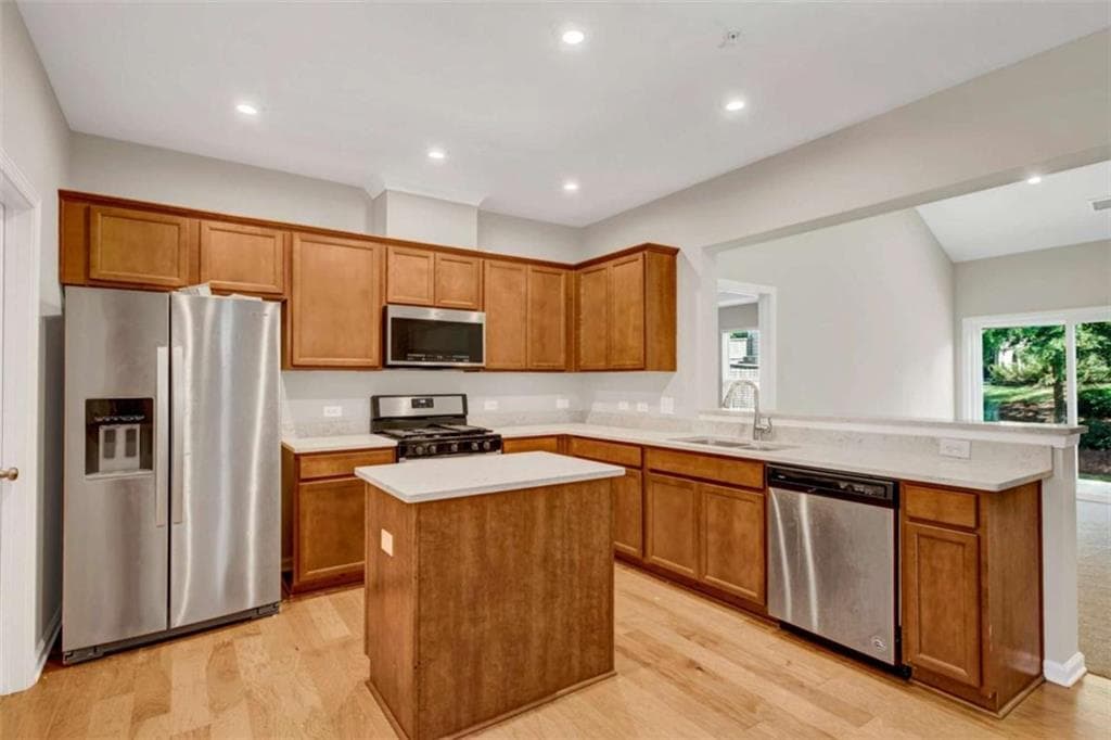3 bedroom, 3 bathroom, 2,267 sq ft townhouse for sale at 13 Millican Drive, Peachtree City, GA 30269 — photo 10