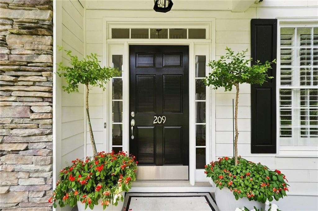 5 bedroom, 5 bathroom, 4,721 sq ft single family residence for sale at 209 Brighten Court, Alpharetta, GA 30004 — photo 3