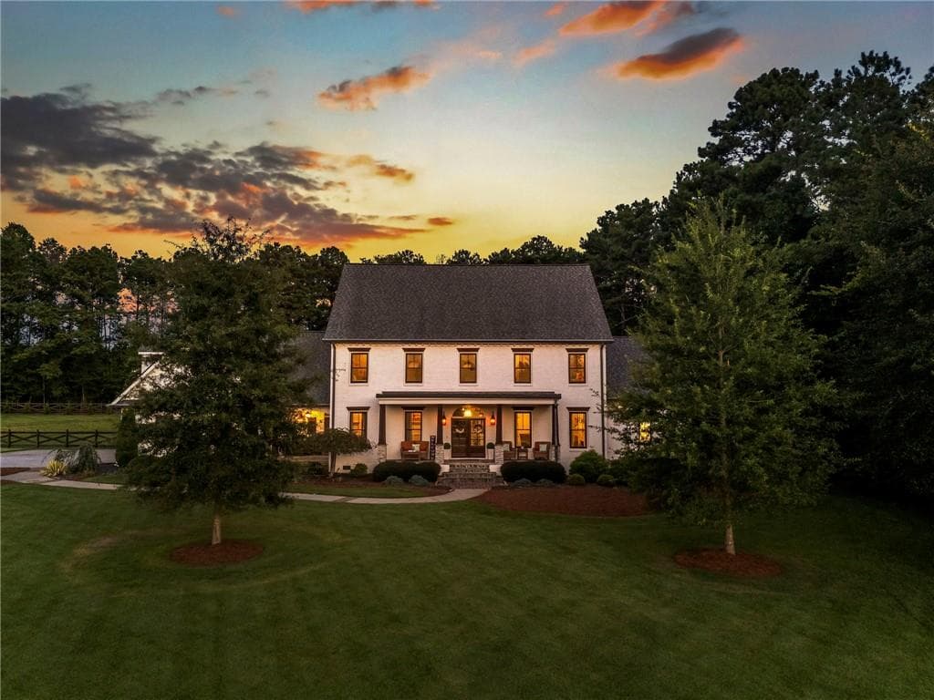 6 bedroom, 7 bathroom, 5,368 sq ft single family residence for sale at 104 Reserve Dr, Carrollton, GA 30117