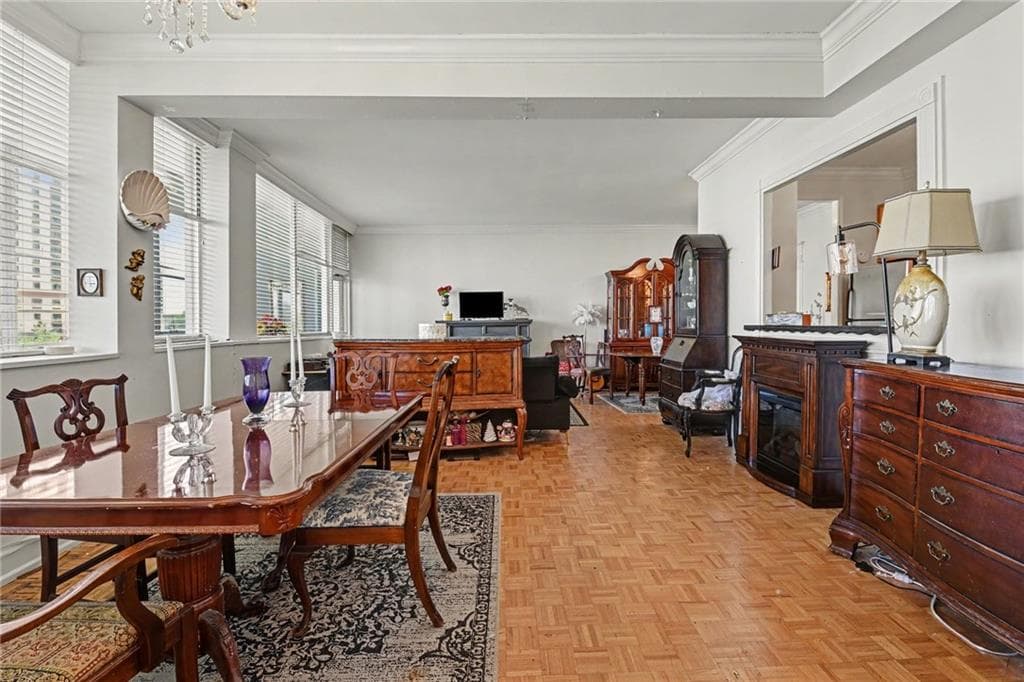 1 bedroom, 1 bathroom, 1,100 sq ft condominium under contract at 3060 Pharr Court 822, Atlanta, GA 30305 — photo 10