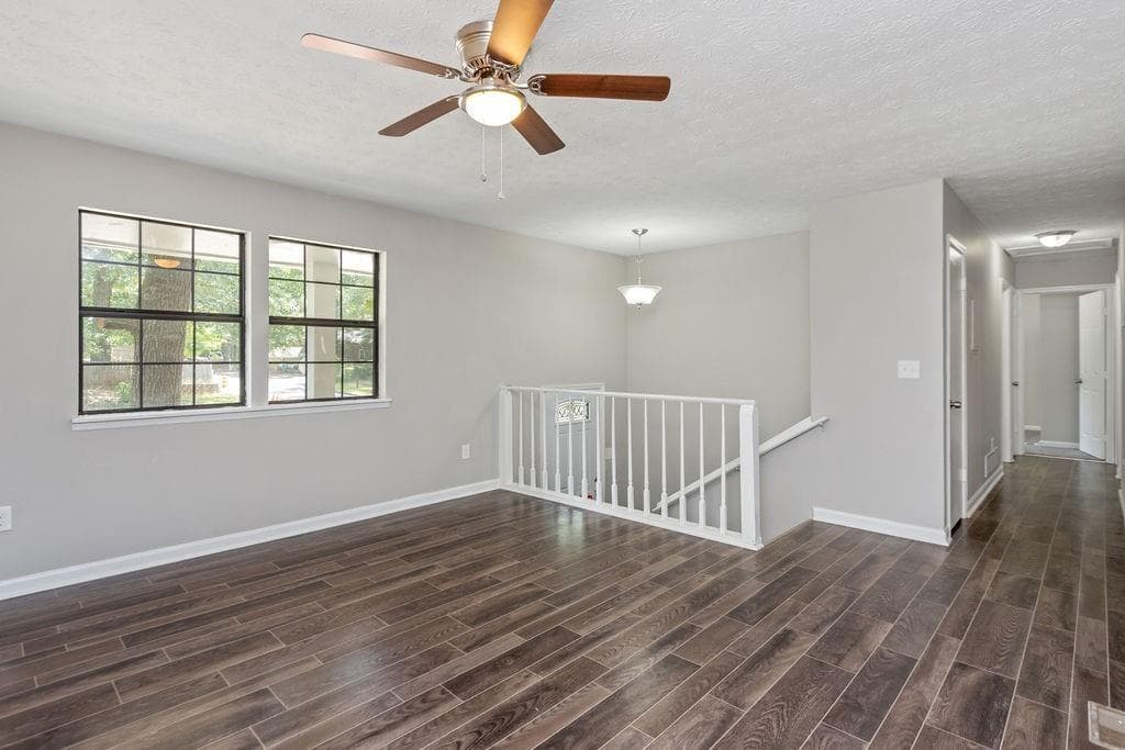 4 bedroom, 3 bathroom, 1,092 sq ft single family residence under contract at 2153 Cherokee Valley Circle, Lithonia, GA 30058 — photo 5