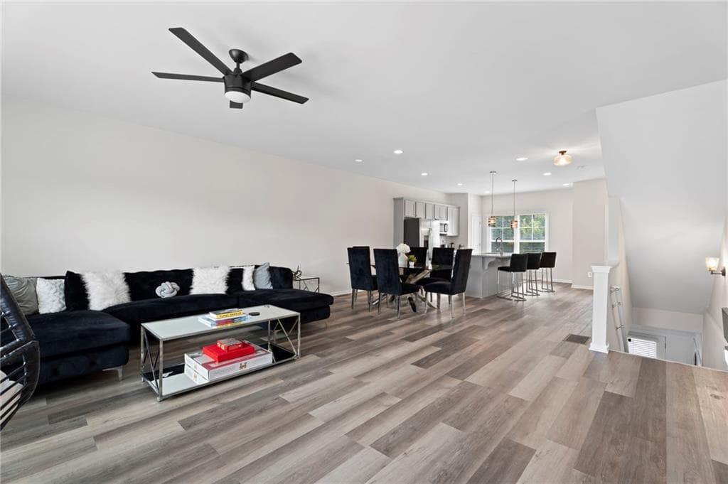 3 bedroom, 4 bathroom, 1,520 sq ft townhouse for sale at 3641 Princeton Avenue, Atlanta, GA 30337 — photo 8