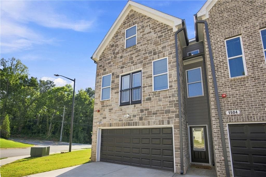 4 bedroom, 4 bathroom, 2,580 sq ft townhouse for sale at 1508 Burberry Alley, Marietta, GA 30008 — photo 2