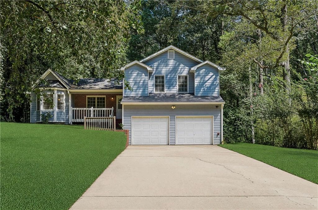 3 bedroom, 2 bathroom, 2,576 sq ft single family residence for sale at 125 Davis Court, Hiram, GA 30141