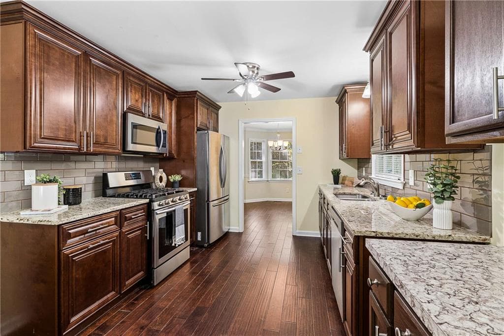 3 bedroom, 2 bathroom, 2,576 sq ft single family residence for sale at 125 Davis Court, Hiram, GA 30141 — photo 4