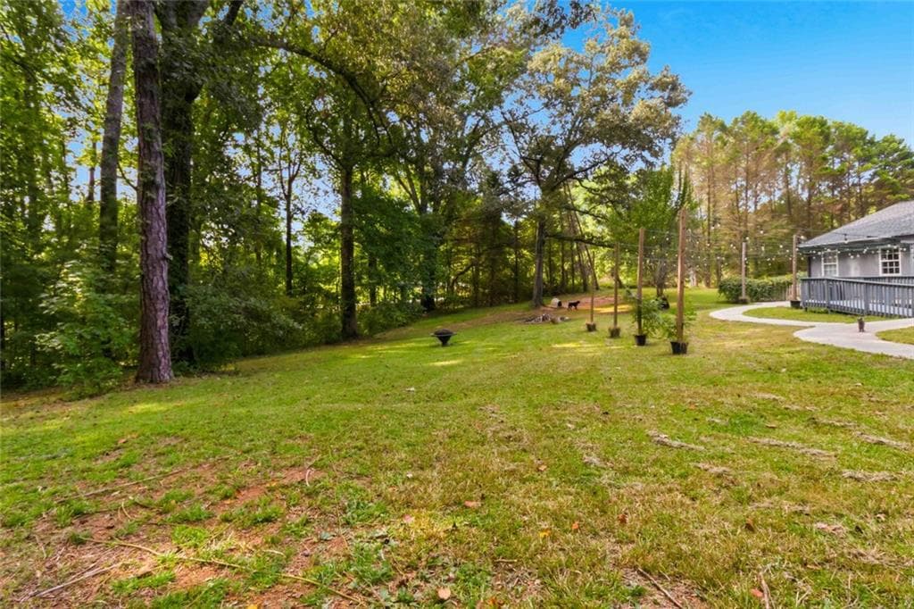 4 bedroom, 3 bathroom, 2,700 sq ft single family residence for sale at 3290 Stonewall Tell Road, Atlanta, GA 30349 — photo 9