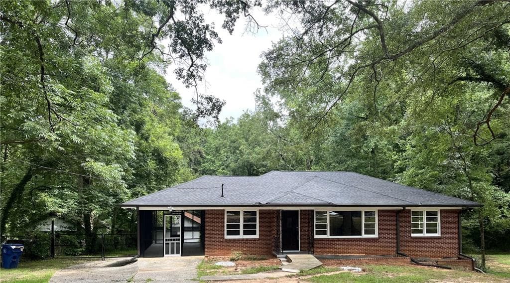 3 bedroom, 2 bathroom, 1,527 sq ft single family residence for rent at 2122 Kimberly Road, Atlanta, GA 30331 for $1,850 a month