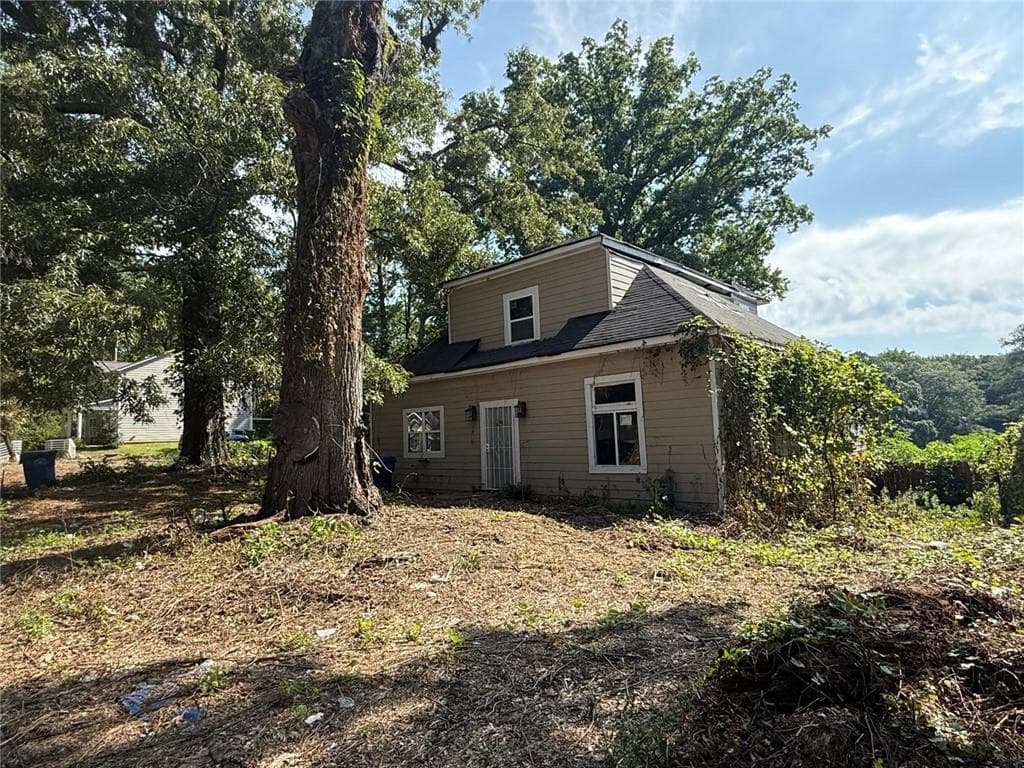 5 bedroom, 3 bathroom, 2,266 sq ft single family residence for sale at 741 S Grand Avenue, Atlanta, GA 30318 — photo 1 of 2