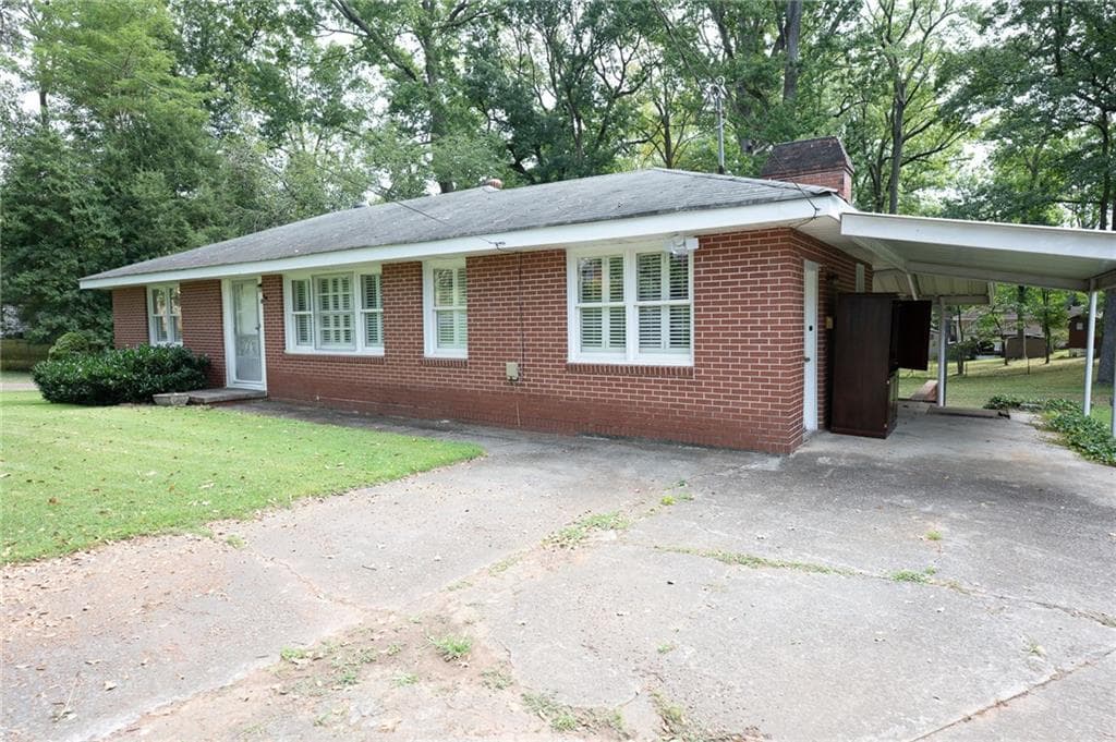 2 bedroom, 1 bathroom, 1,358 sq ft single family residence for sale at 529 Lovejoy Street, Marietta, GA 30008 — photo 1 of 30