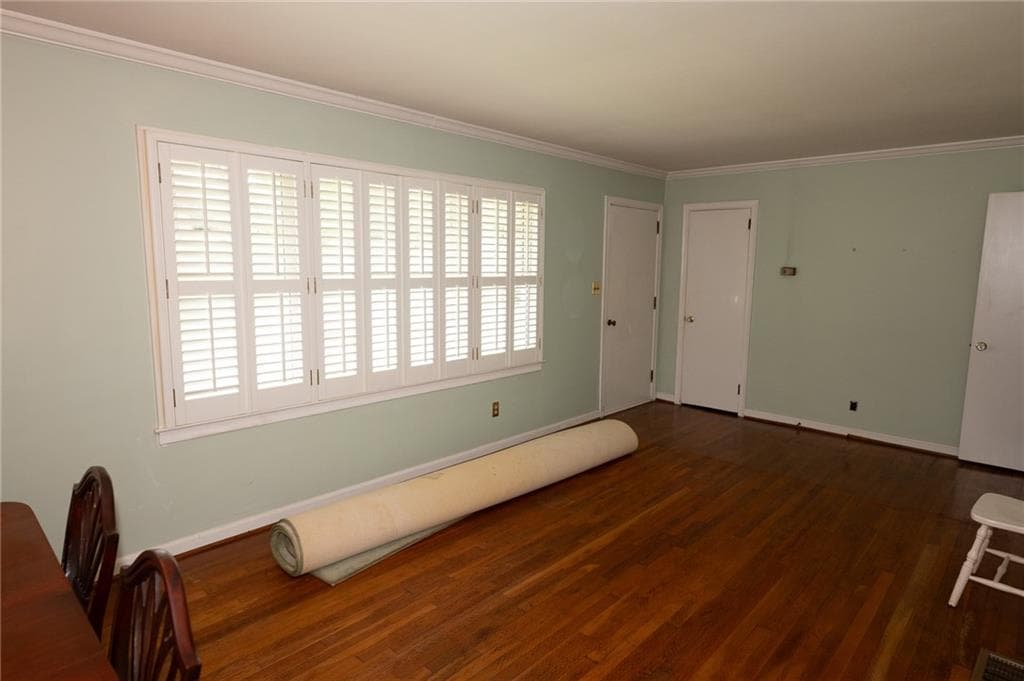 2 bedroom, 1 bathroom, 1,358 sq ft single family residence for sale at 529 Lovejoy Street, Marietta, GA 30008 — photo 6
